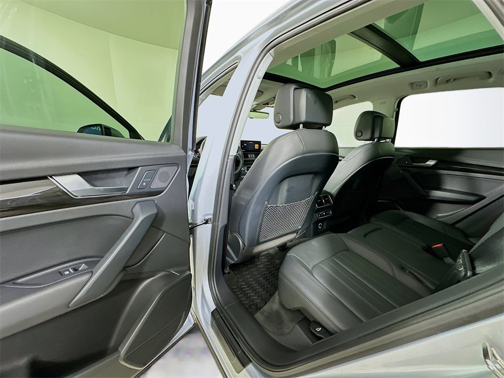 Used 2018 Audi Q5 2.0T Premium Plus w/ Premium Plus Package image 17