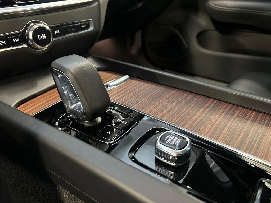 Certified 2023 Volvo S60 B5 Plus w/ Climate Package image 18