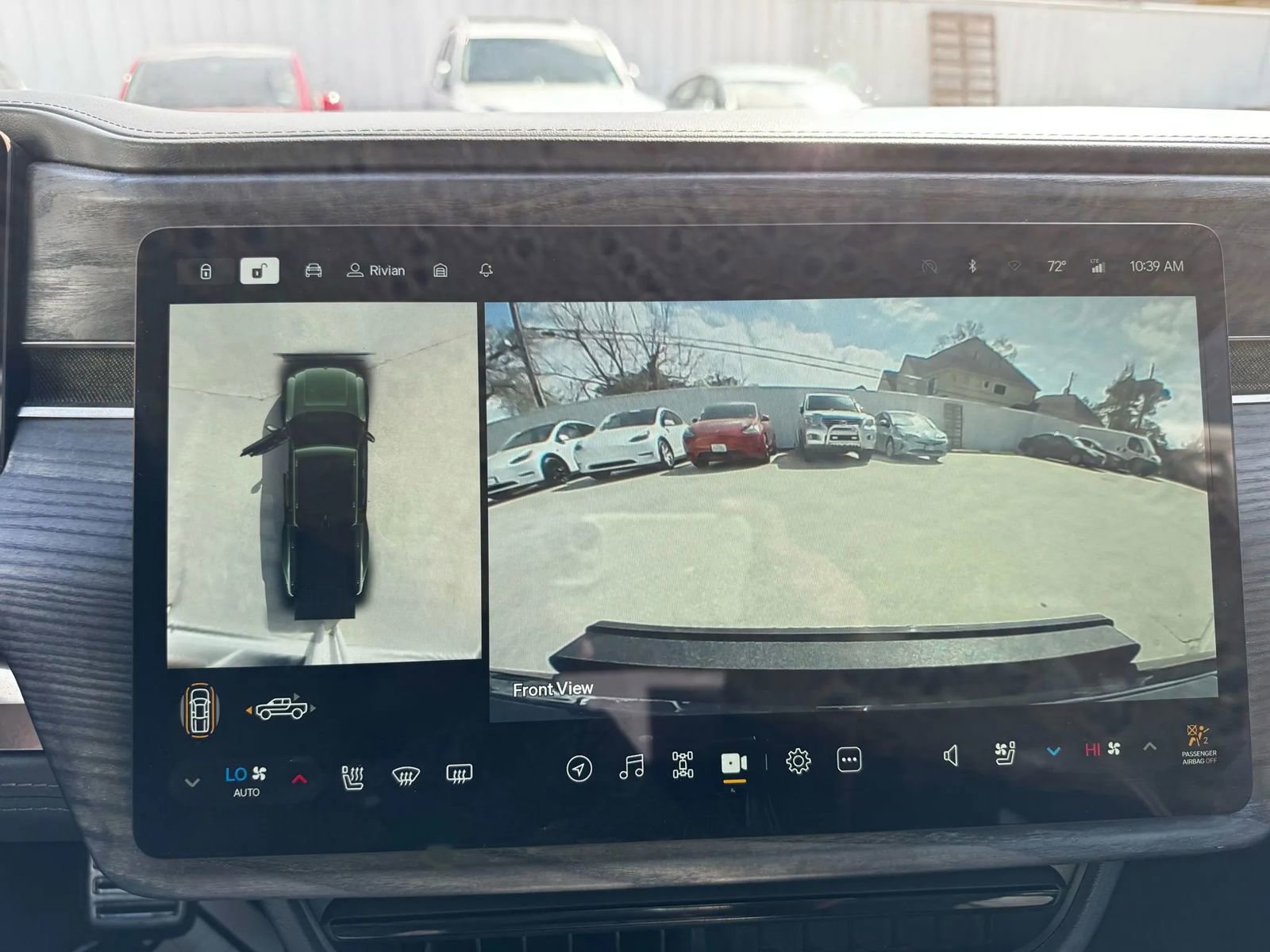 Used 2023 Rivian R1T Adventure image 6