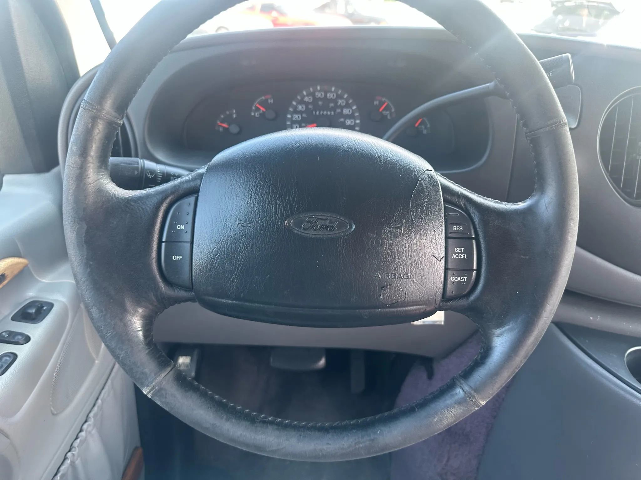 Used 1997 Ford E-150 and Econoline 150 image 34