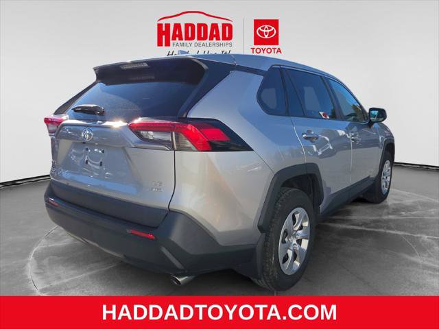 Certified 2023 Toyota RAV4 LE AWD/4WD image 6