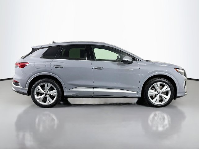 Used 2023 Audi Q4 e-tron Premium w/ Convenience Package AWD/4WD image 9