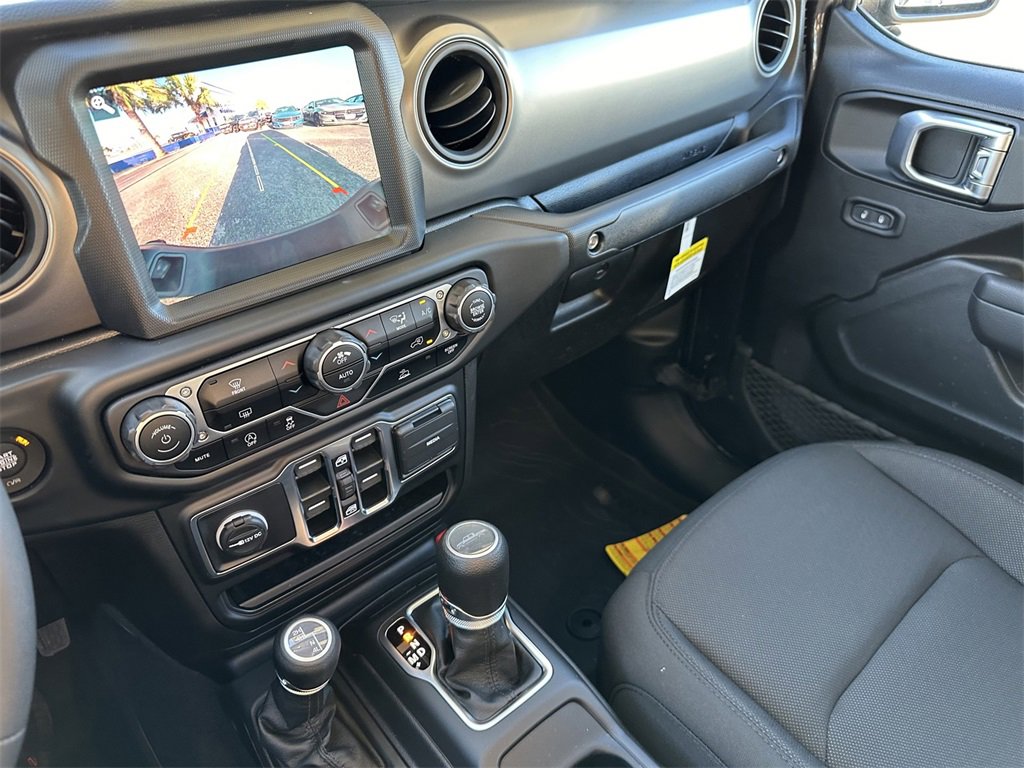 New 2023 Jeep Gladiator Sport image 19