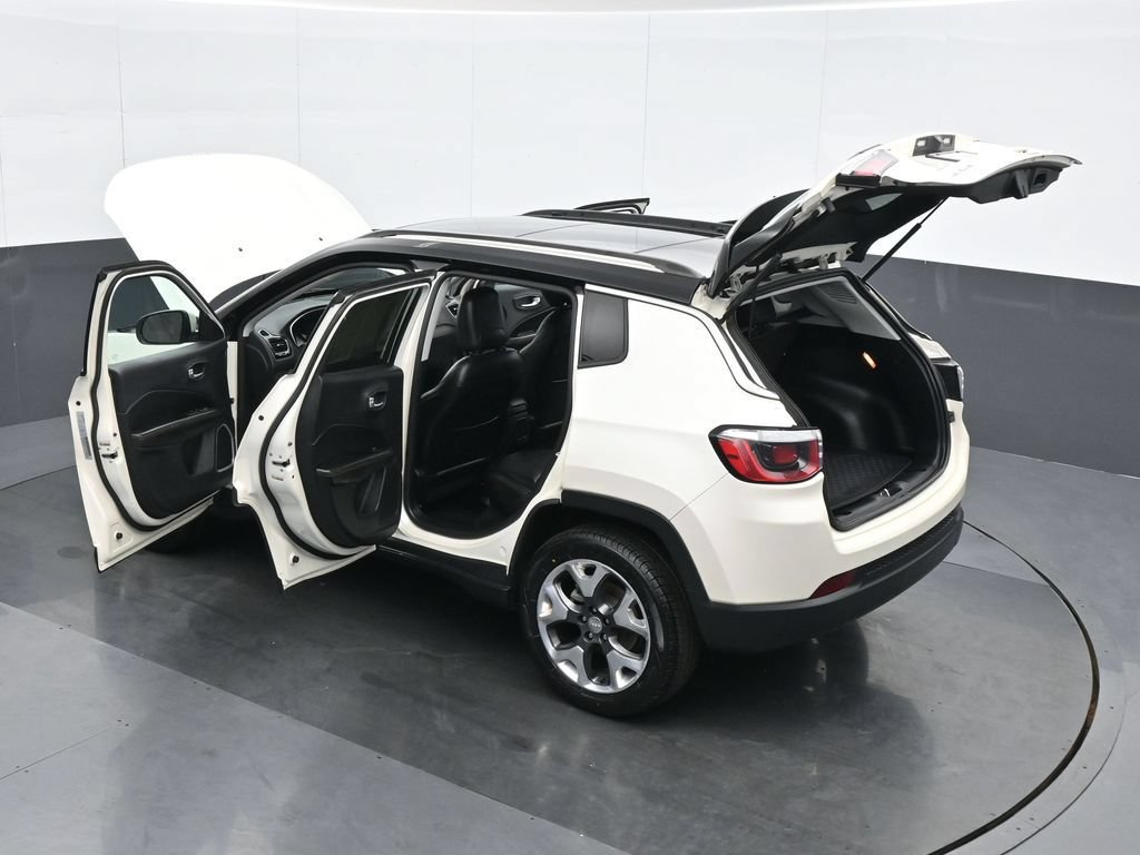 Used 2019 Jeep Compass Limited AWD/4WD image 38