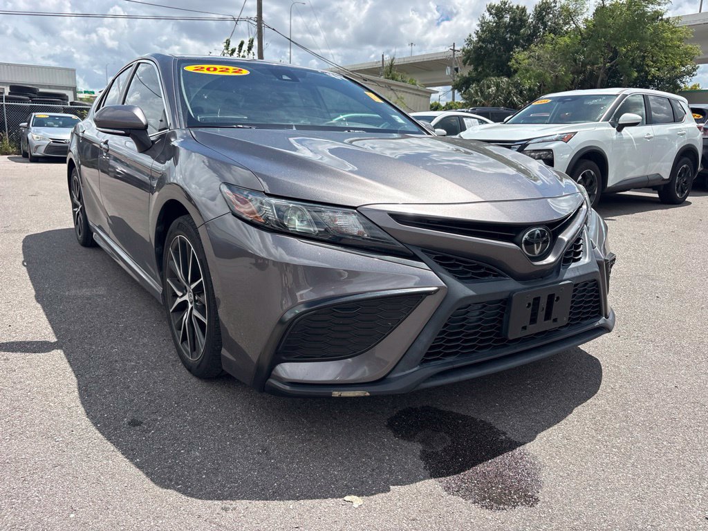 Used 2022 Toyota Camry SE