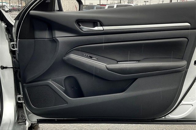 Used 2022 Nissan Altima 2.5 SV image 24