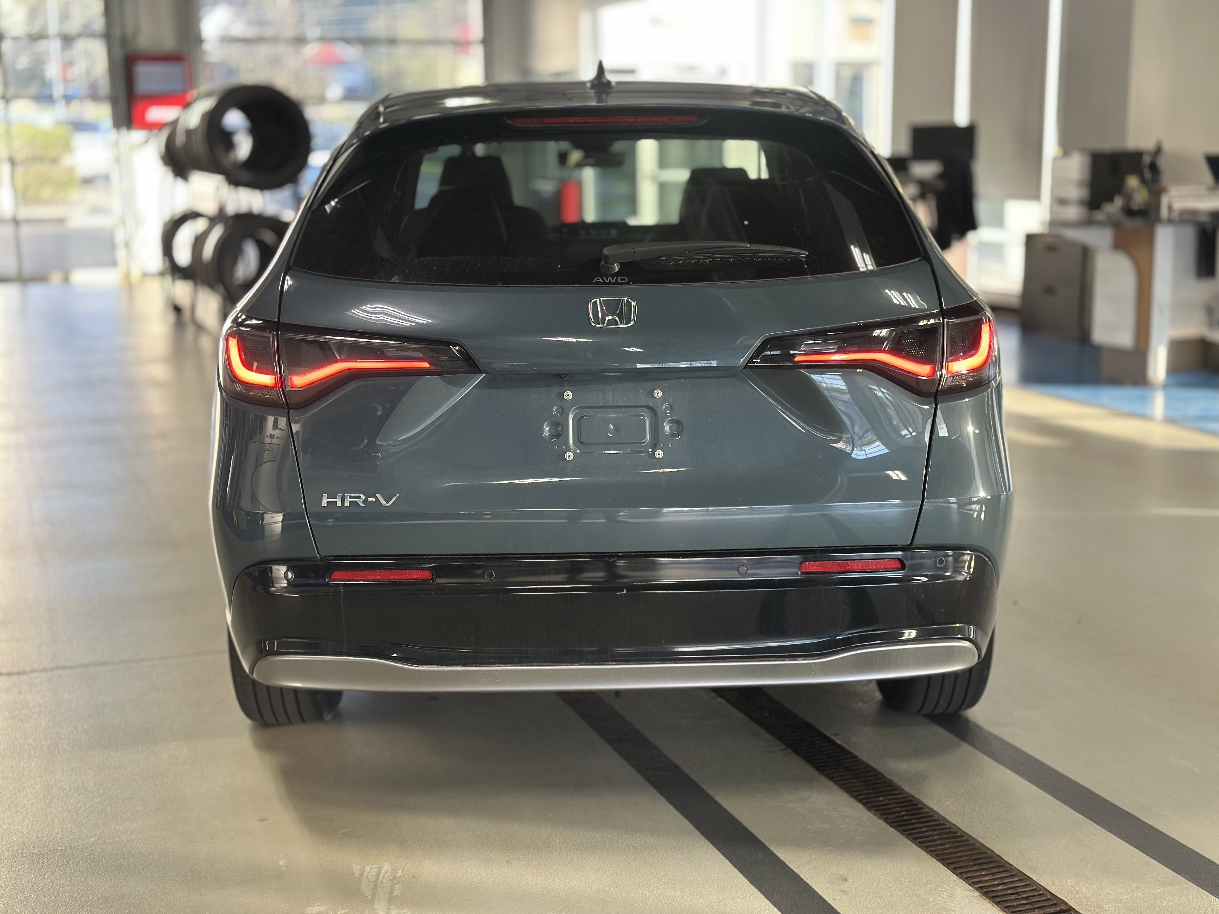 Used 2024 Honda HR-V EX-L image 6