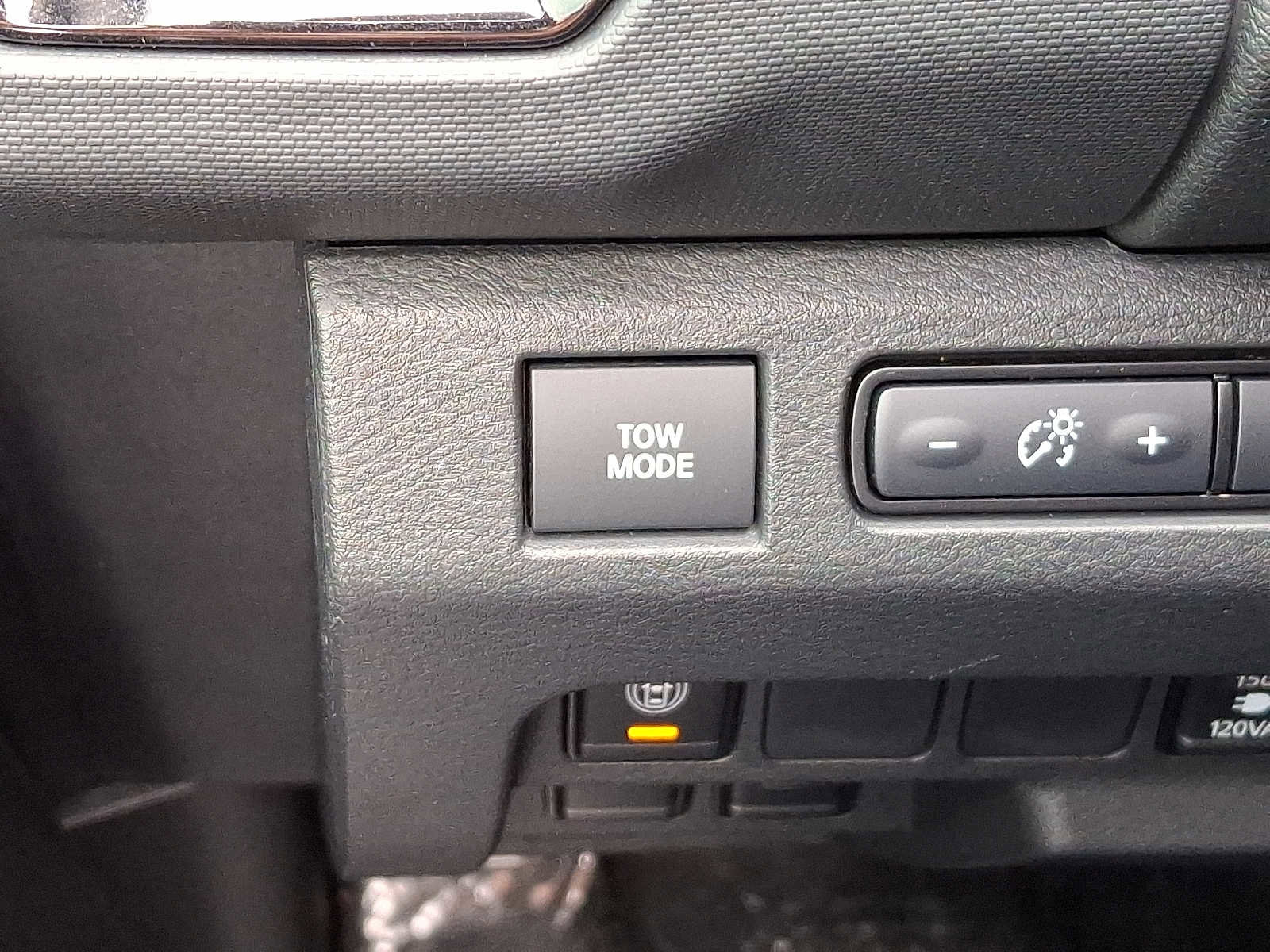 Used 2023 Nissan Frontier PRO-4X w/ Pro Convenience Package image 26