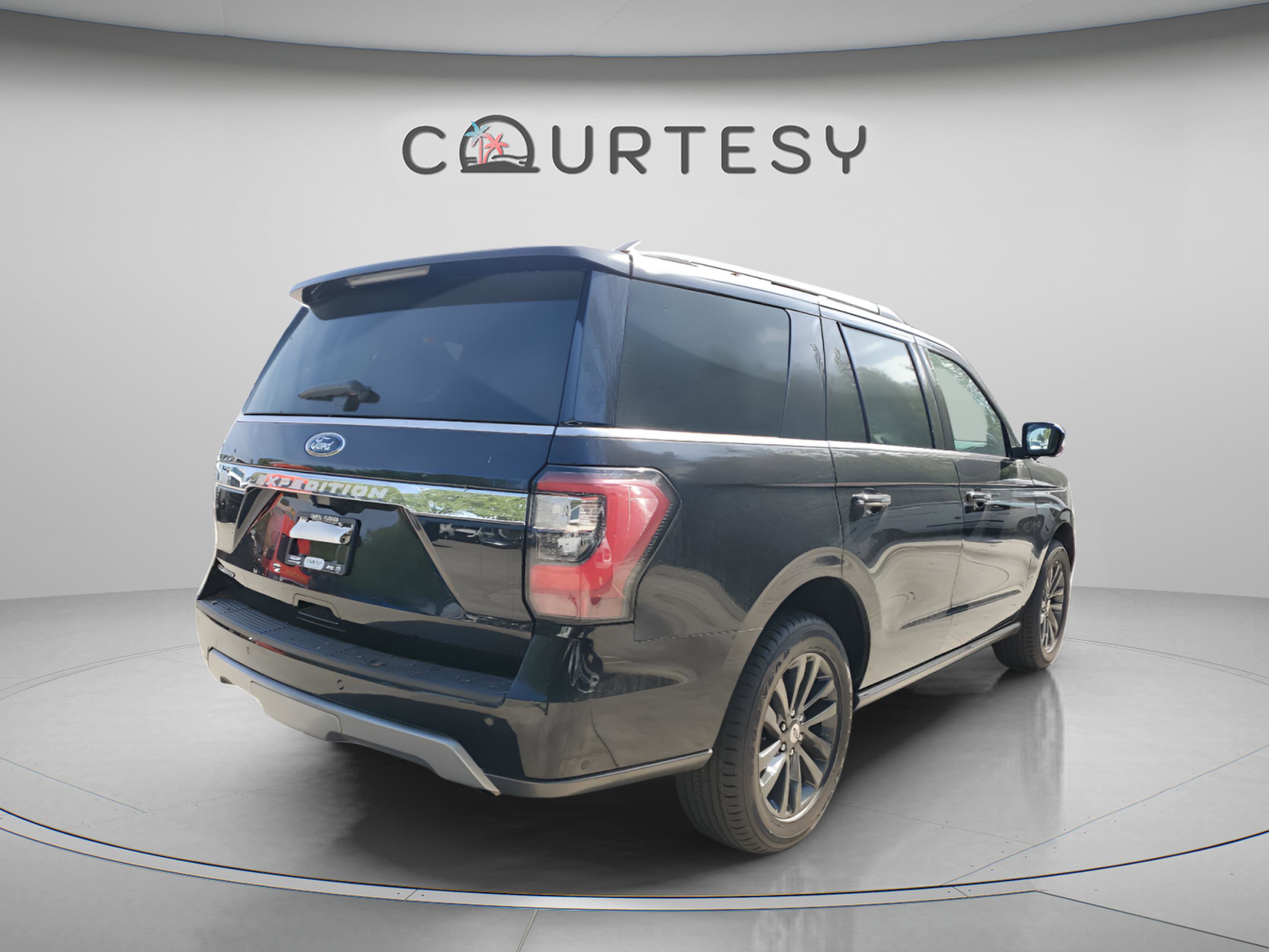 Used 2020 Ford Expedition Limited w/ Equipment Group 301A image 3