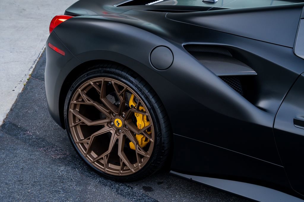 Used 2018 Ferrari 488 Spider RWD image 8