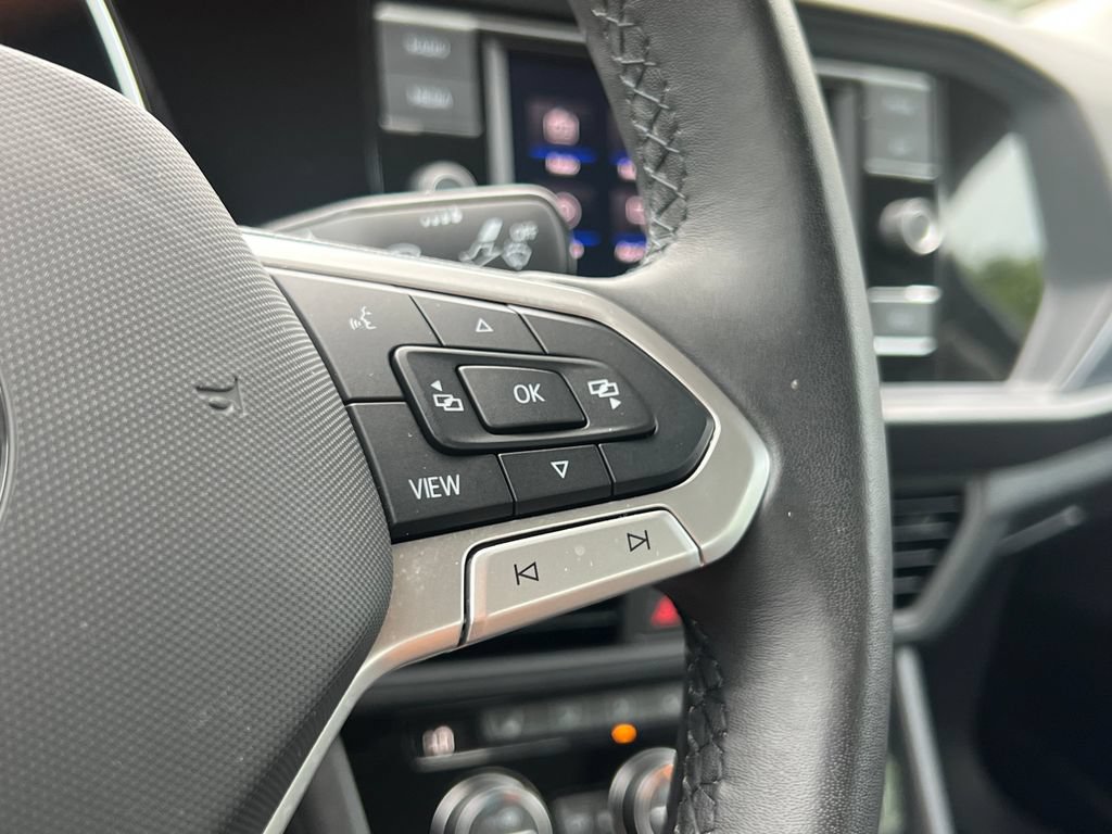 Used 2024 Volkswagen Jetta SE FWD image 22