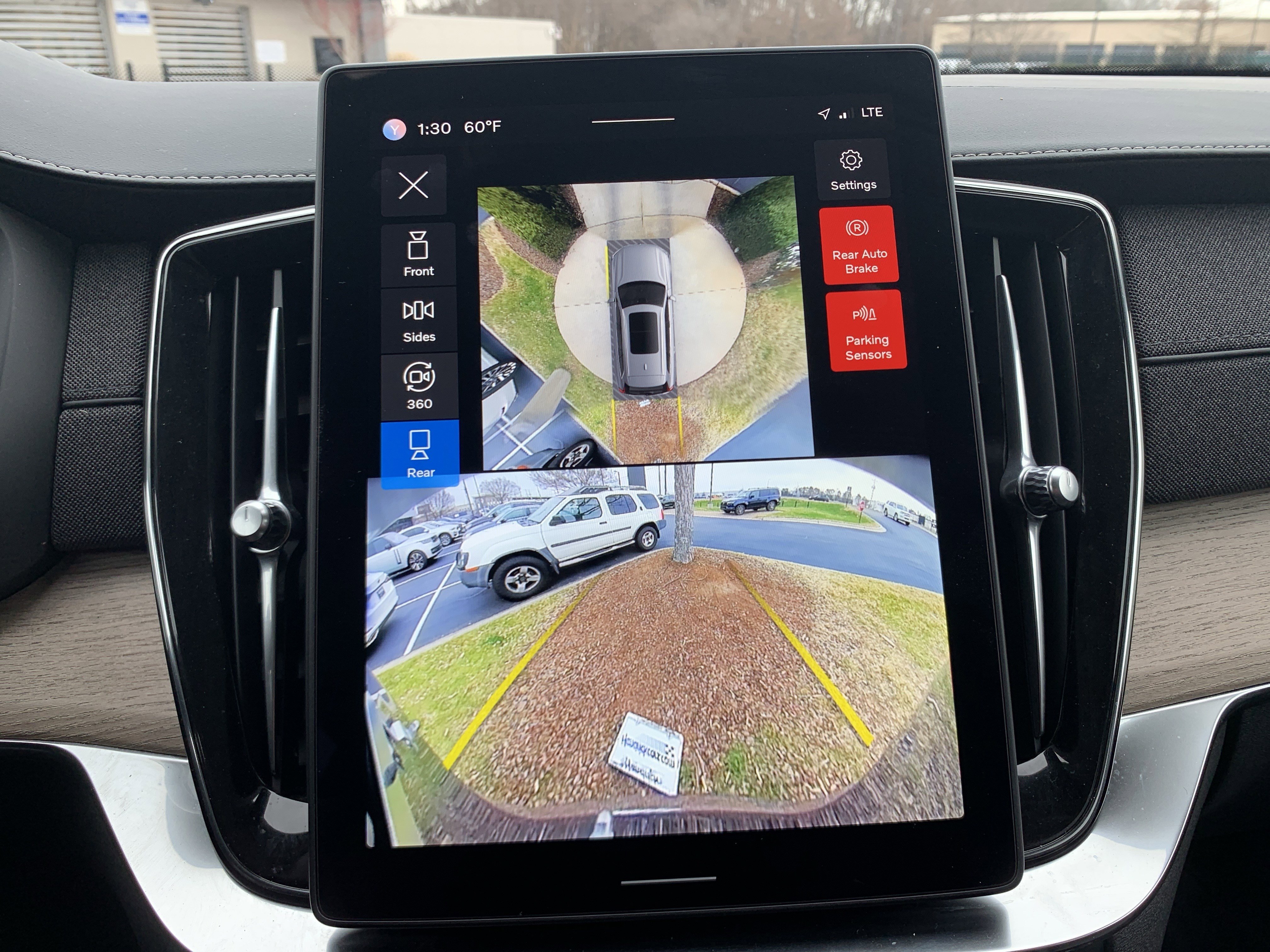 Used 2025 Volvo XC90 B6 Plus image 25