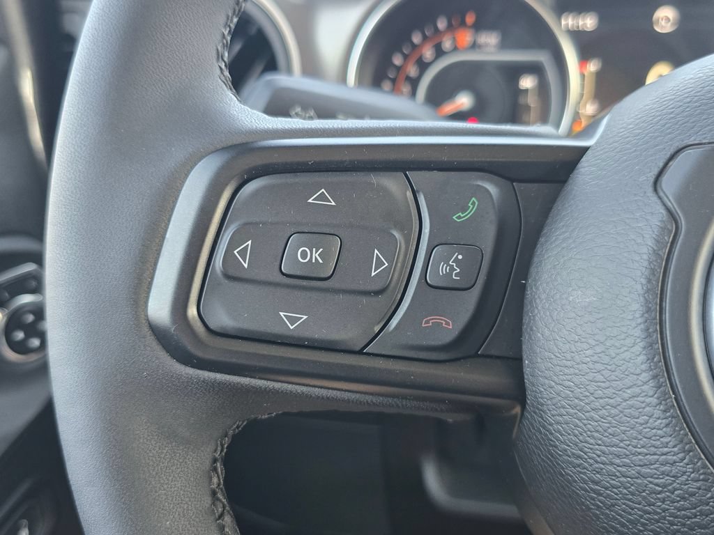 Used 2023 Jeep Gladiator Sport AWD/4WD image 30
