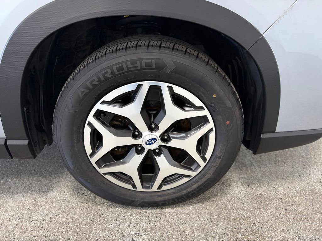 Used 2020 Subaru Forester Premium AWD/4WD image 27