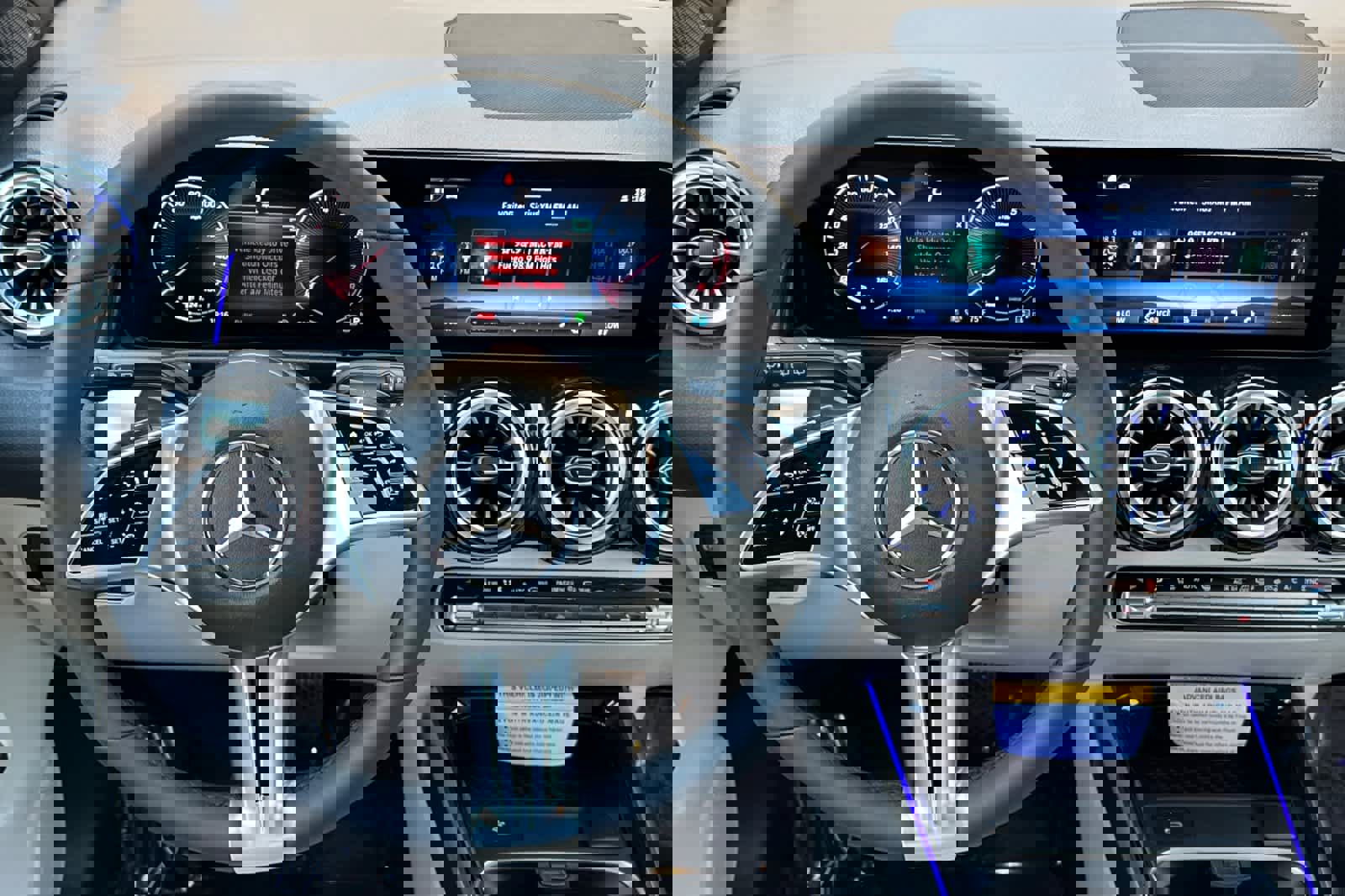 New 2025 Mercedes-Benz GLB 250 4MATIC image 13