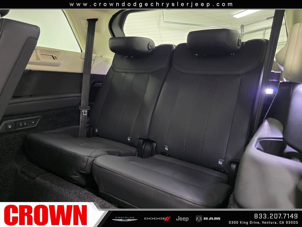 Used 2023 Land Rover Range Rover Long Wheelbase SE AWD/4WD image 18