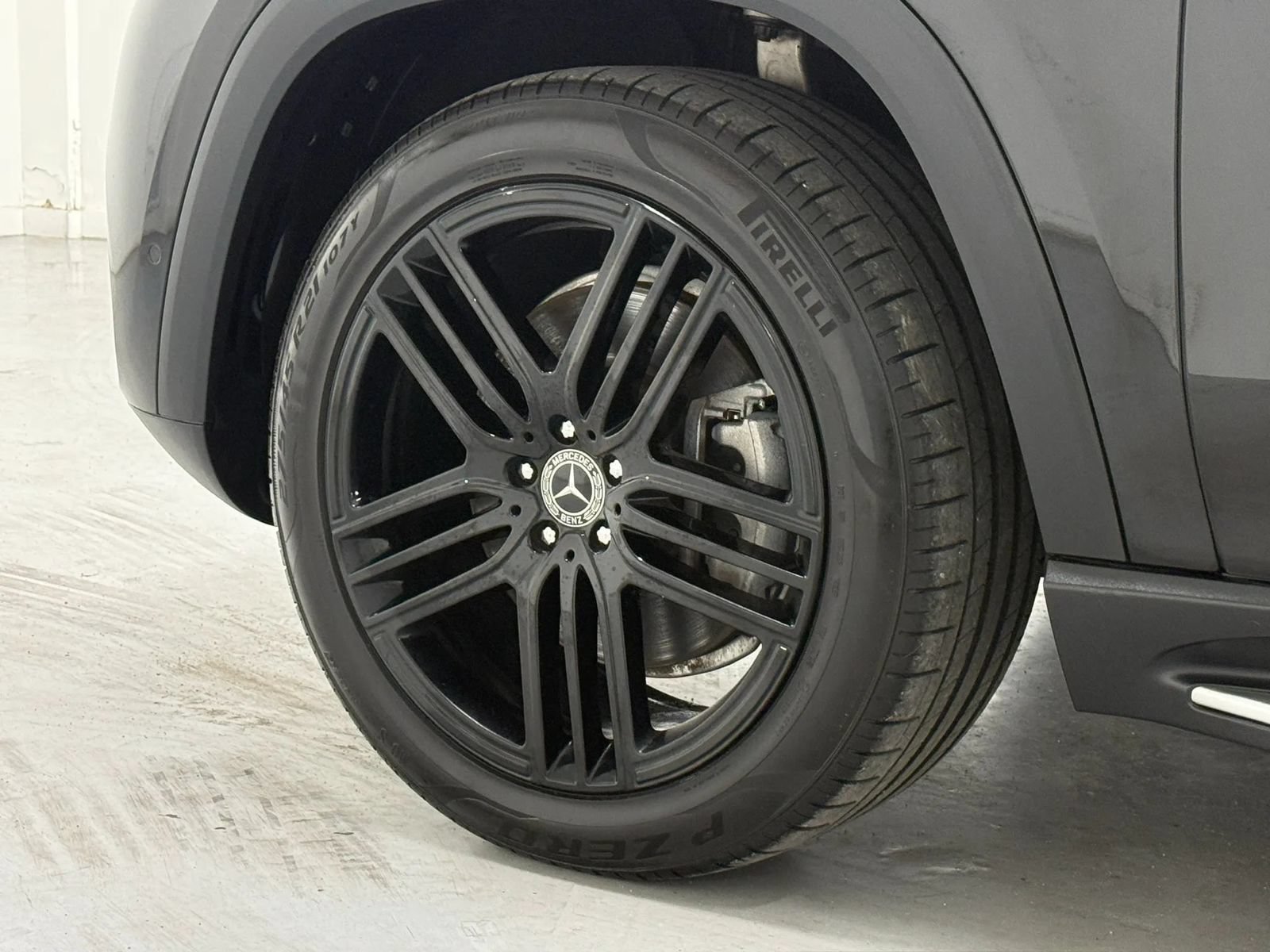Used 2021 Mercedes-Benz GLS 450 4MATIC image 43