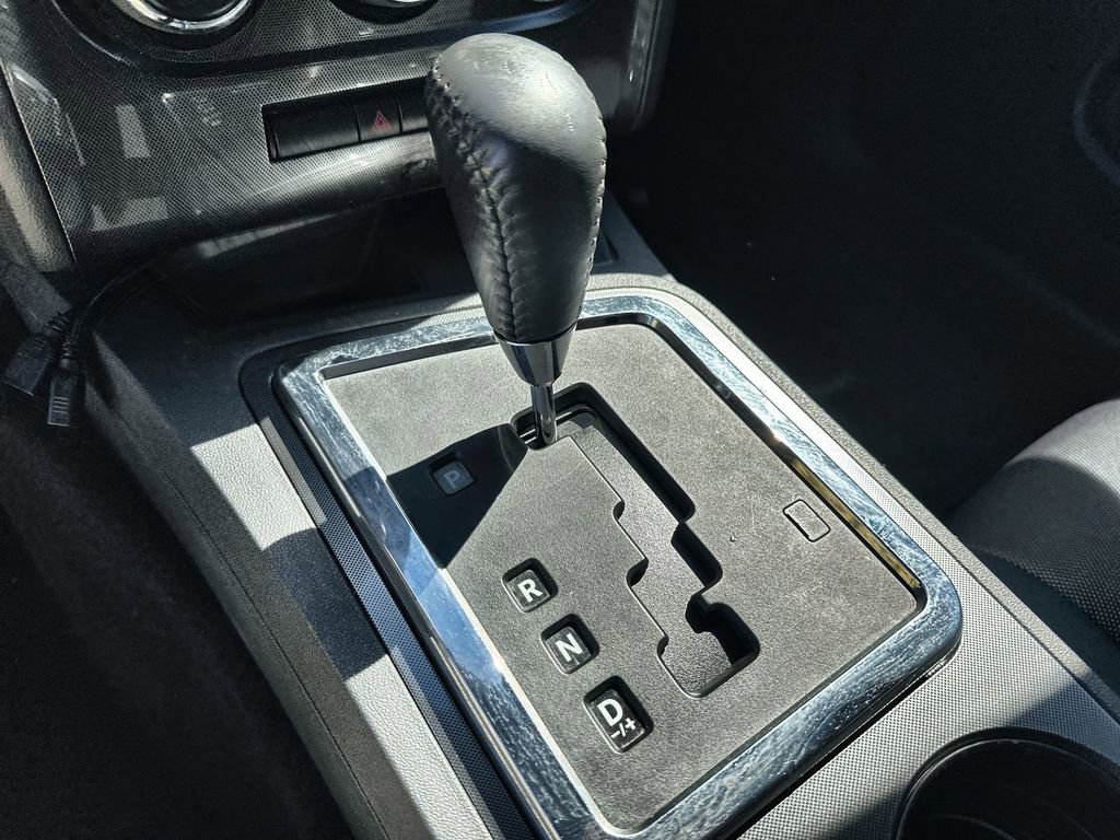 Used 2014 Dodge Challenger SXT image 26