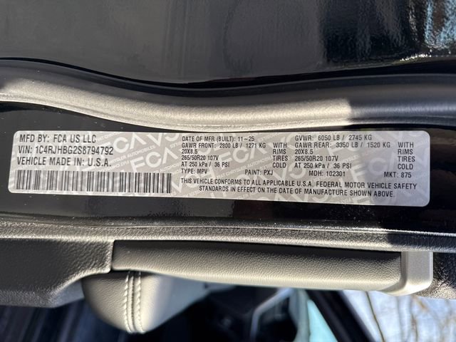 New 2025 Jeep Grand Cherokee Limited image 16
