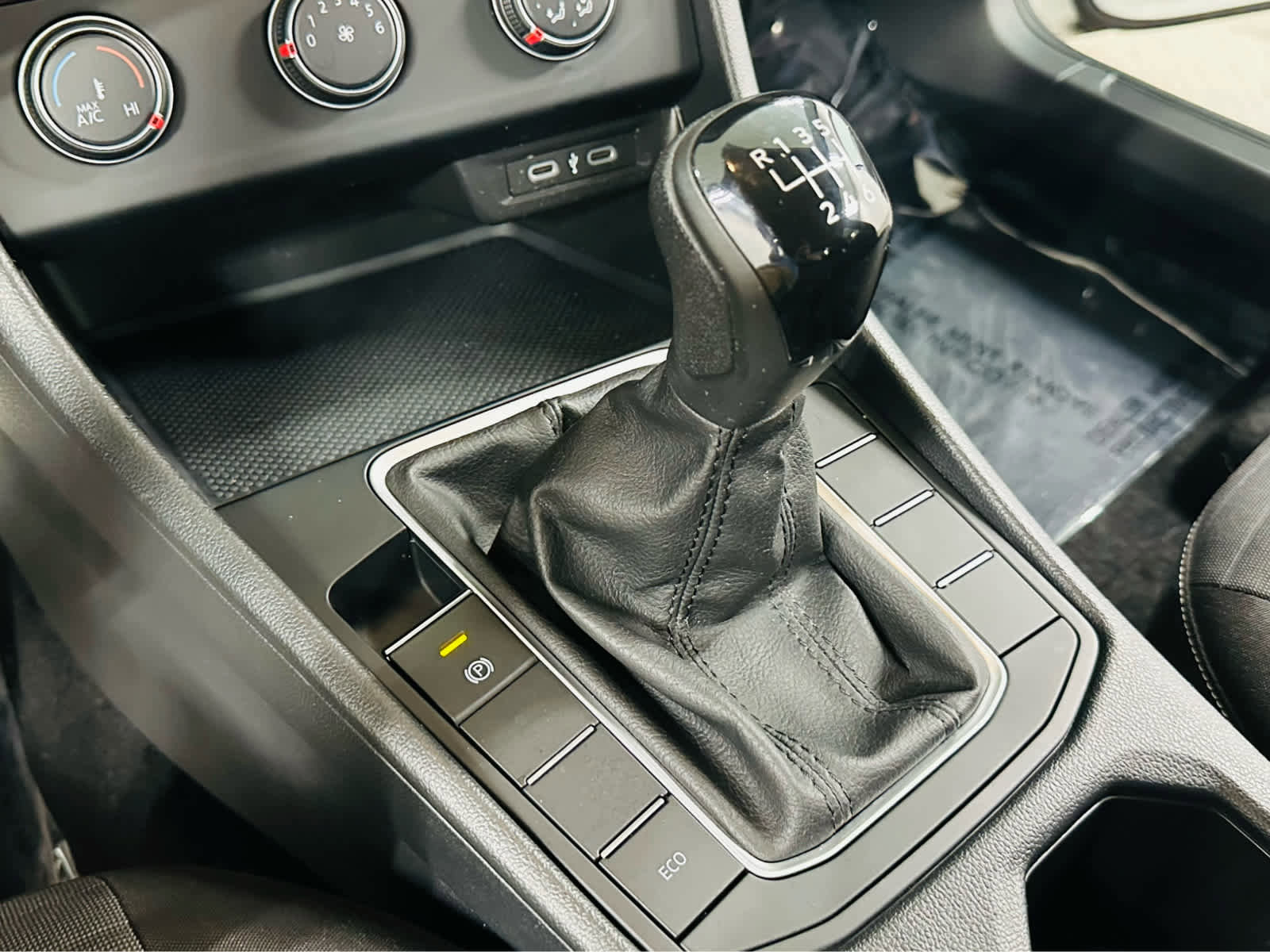 Certified 2023 Volkswagen Jetta S FWD image 19