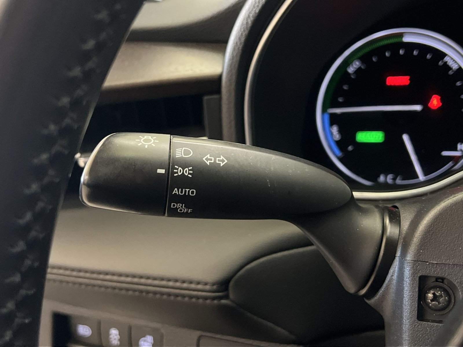 Used 2021 Toyota Avalon Limited w/ Advanced Safety Package FWD image 38