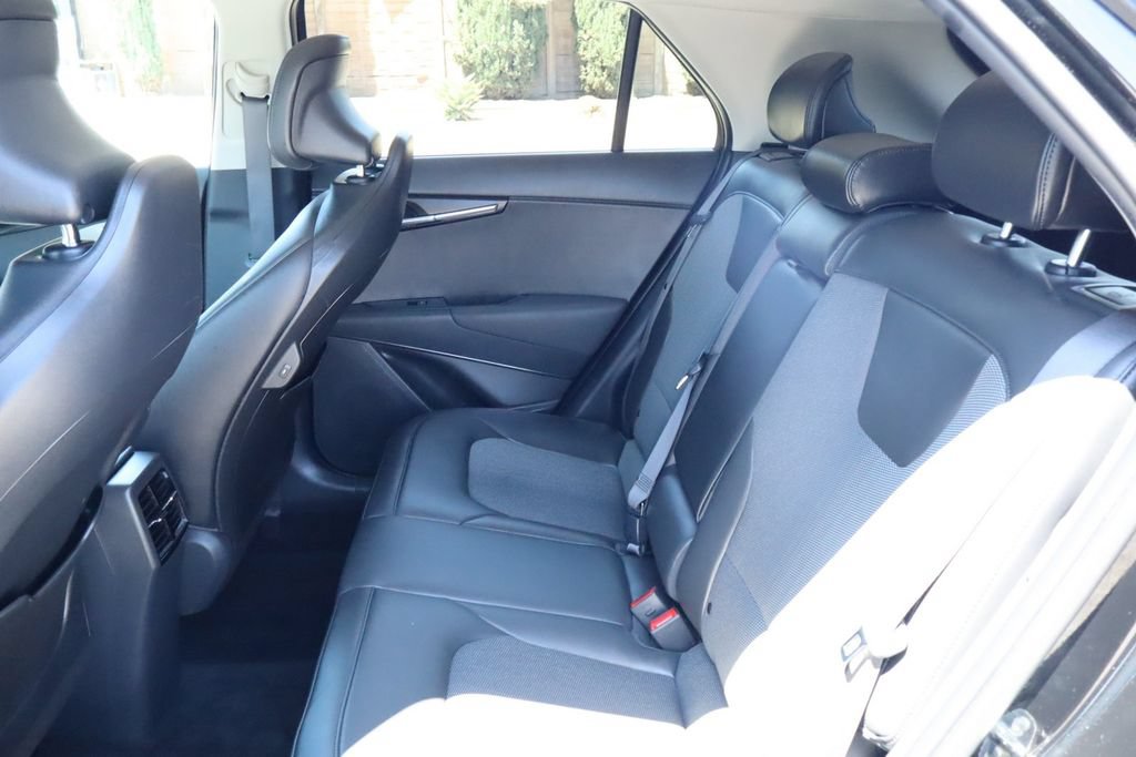 Used 2025 Kia Niro EX Touring FWD image 32