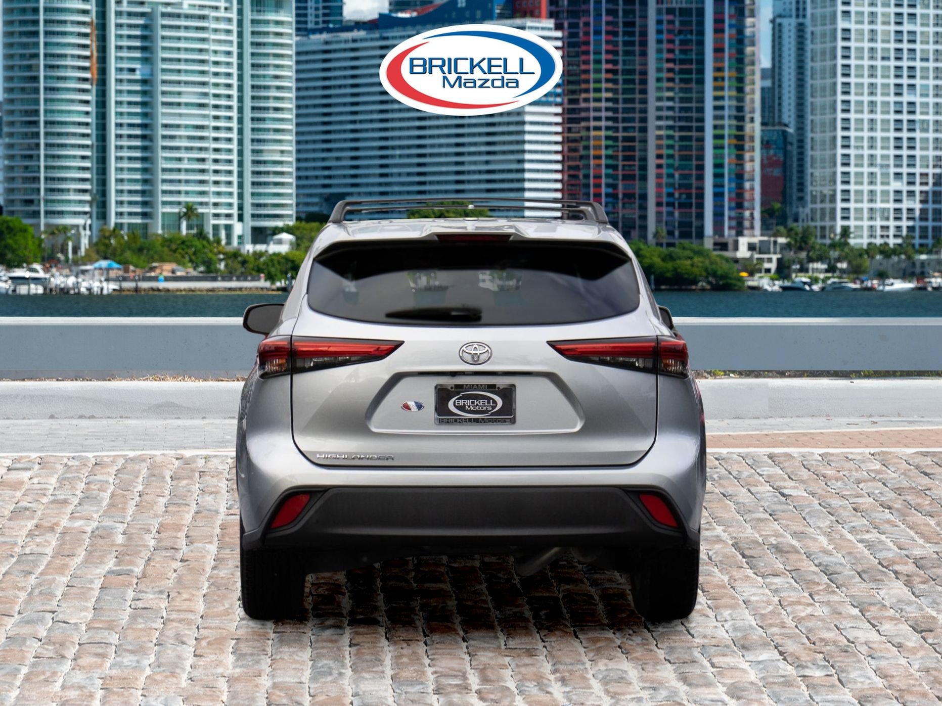 Used 2020 Toyota Highlander L image 3