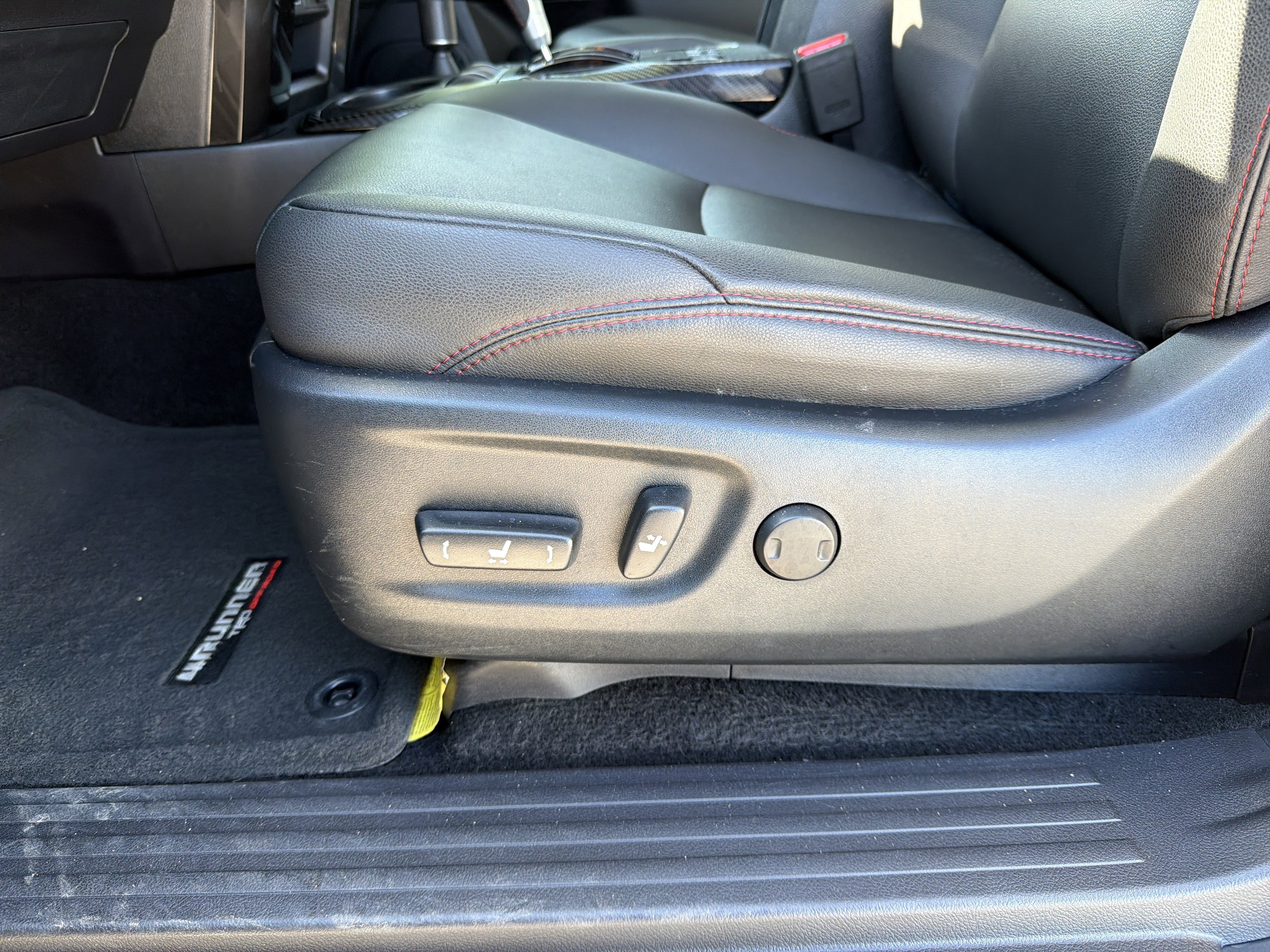 Certified 2024 Toyota 4Runner TRD Off-Road Premium image 20