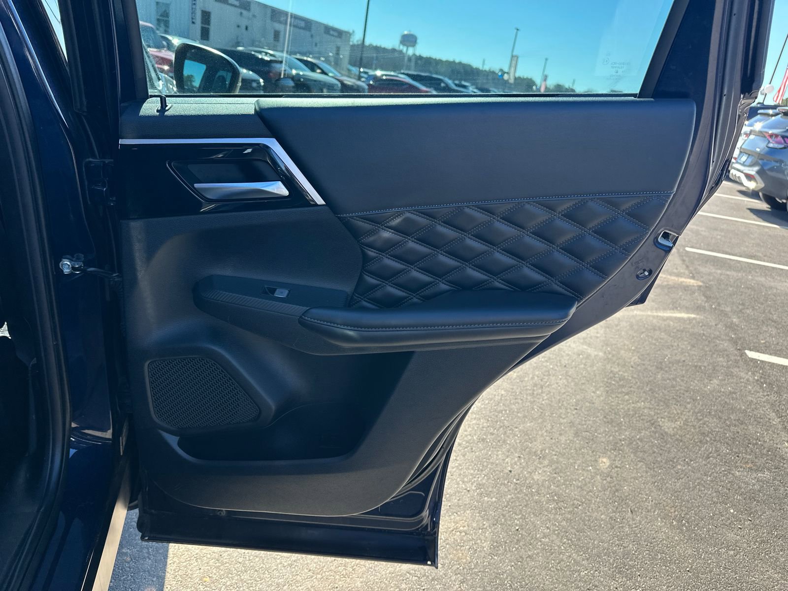 Used 2022 Mitsubishi Outlander SEL image 16