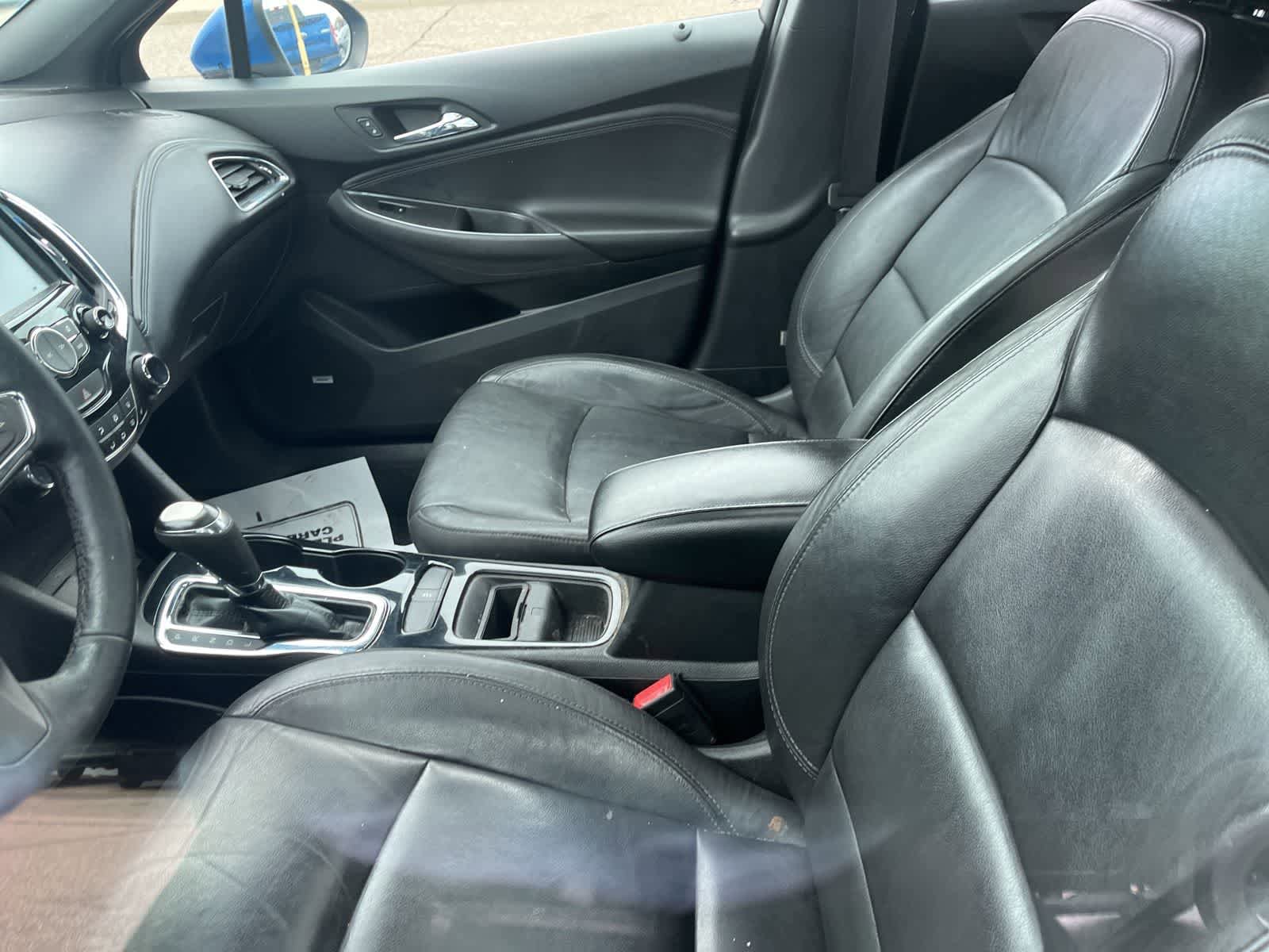Used 2017 Chevrolet Cruze Premier FWD image 27
