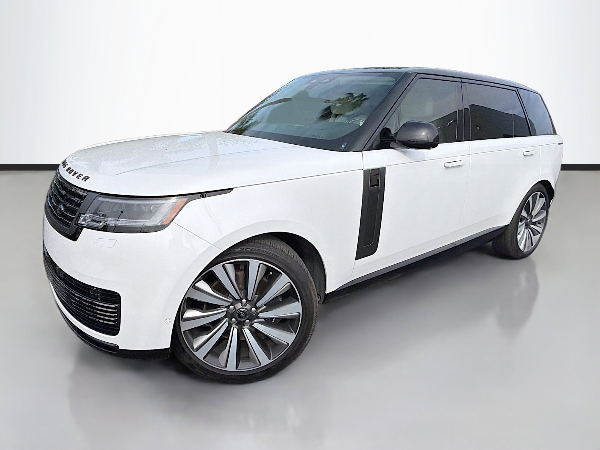 Used 2025 Land Rover Range Rover SV