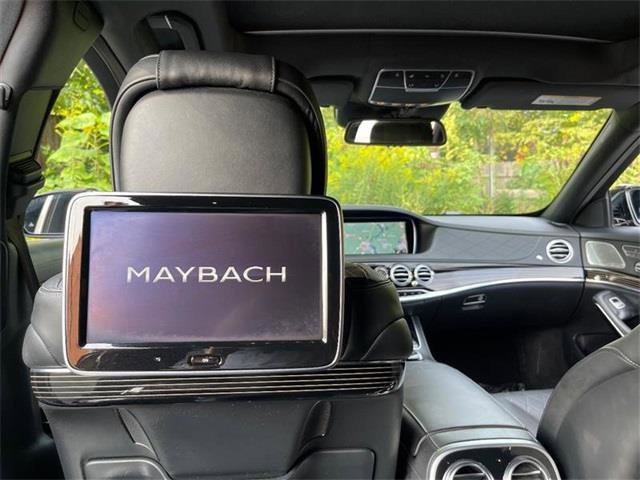 Used 2017 Mercedes-Benz Maybach S 550 4MATIC image 32
