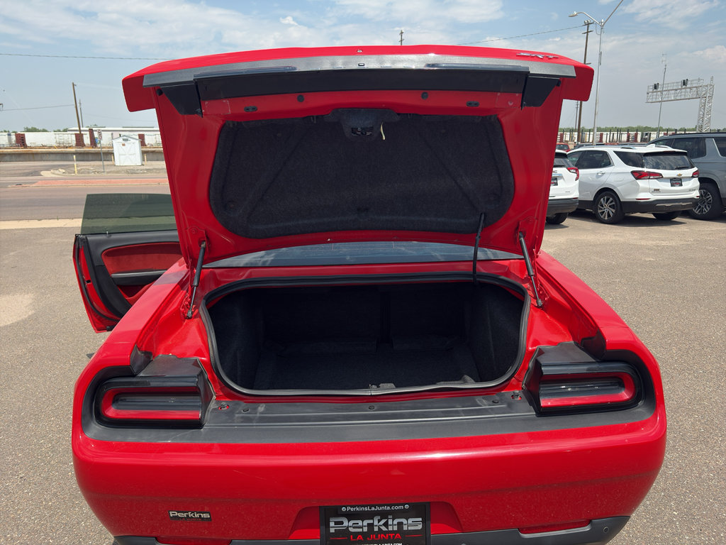Used 2016 Dodge Challenger SRT w/ Technology Group RWD image 13