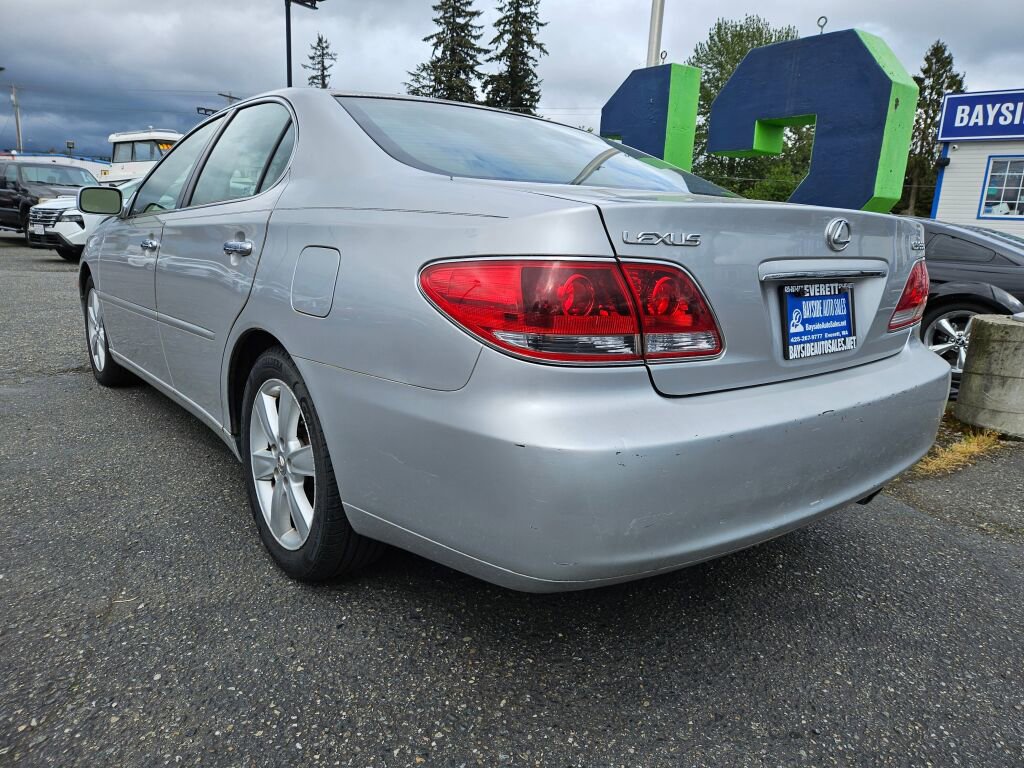 Used 2005 Lexus ES 330 FWD image 3