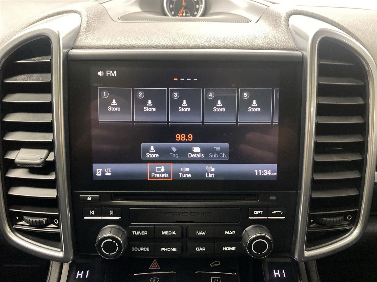 Used 2018 Porsche Cayenne image 16