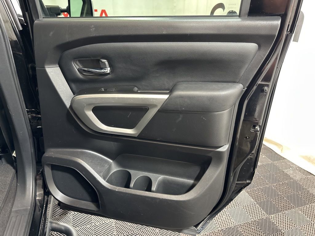 Used 2024 Nissan Titan SV w/ SV Convenience Package image 14