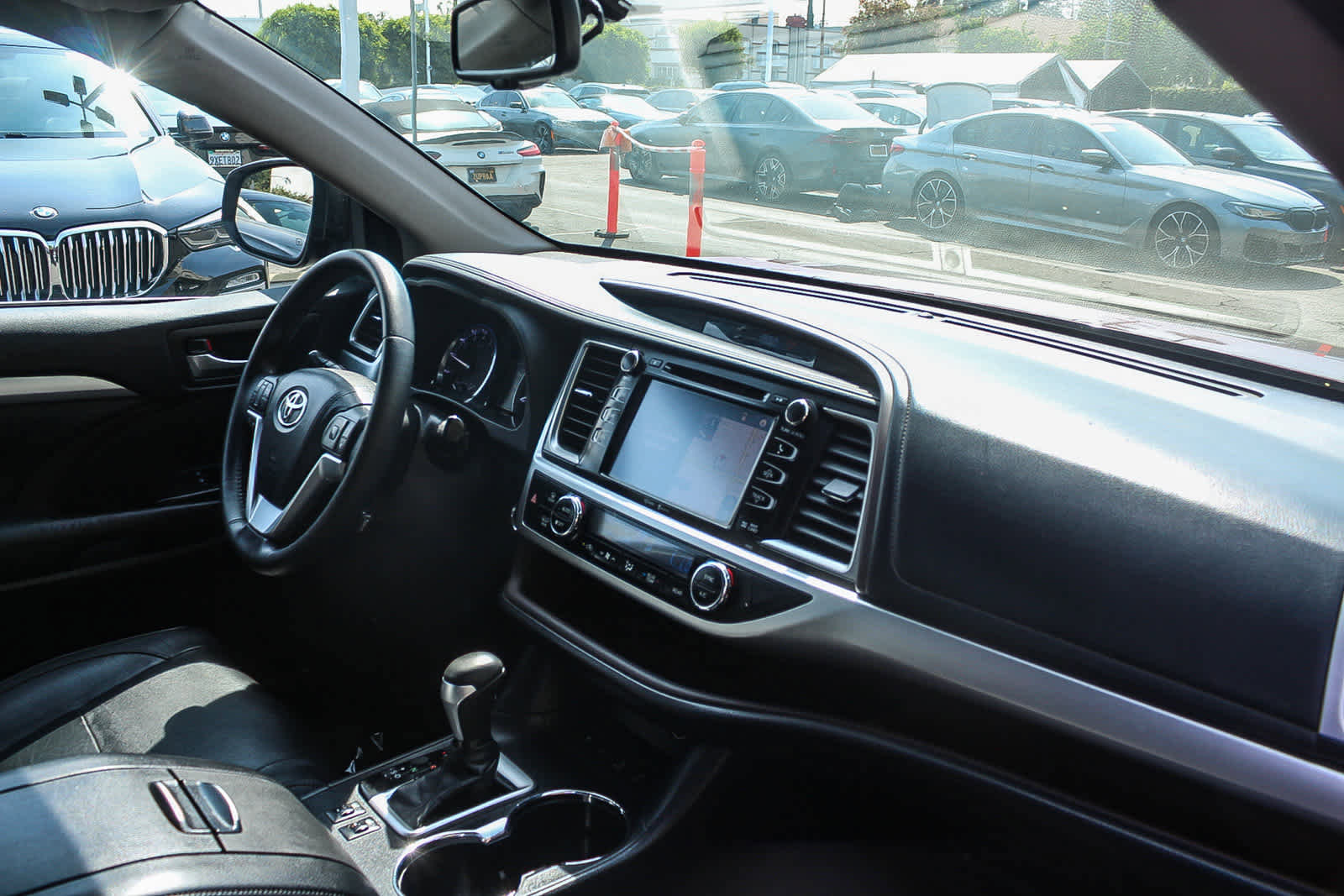 Used 2015 Toyota Highlander XLE AWD/4WD image 18