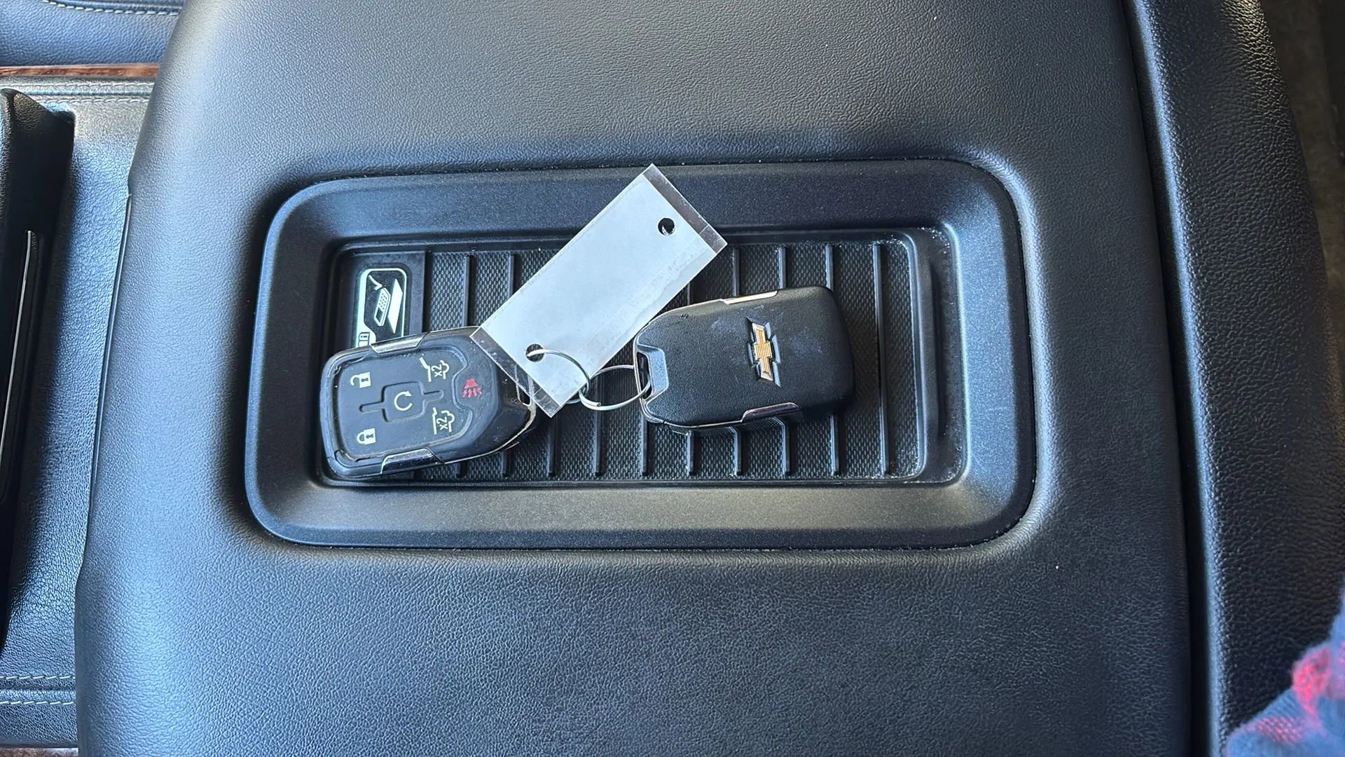 Used 2018 Chevrolet Tahoe Premier image 12