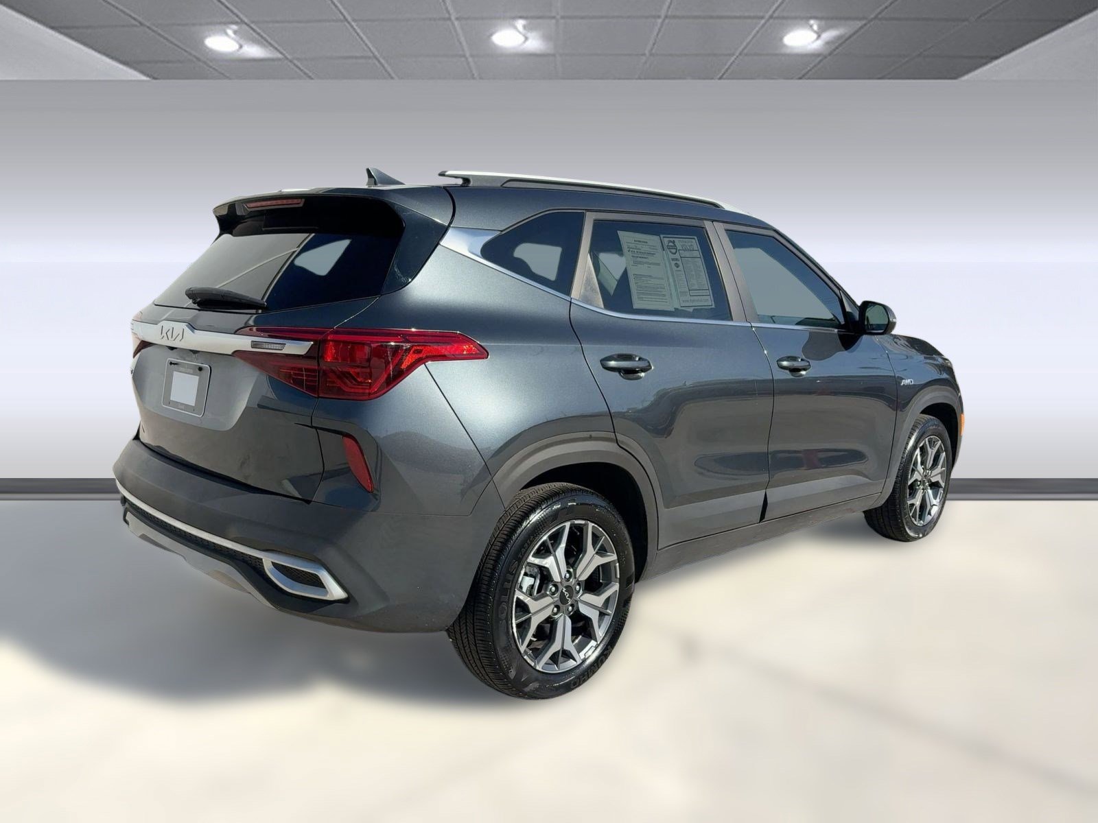 Used 2023 Kia Seltos EX image 9