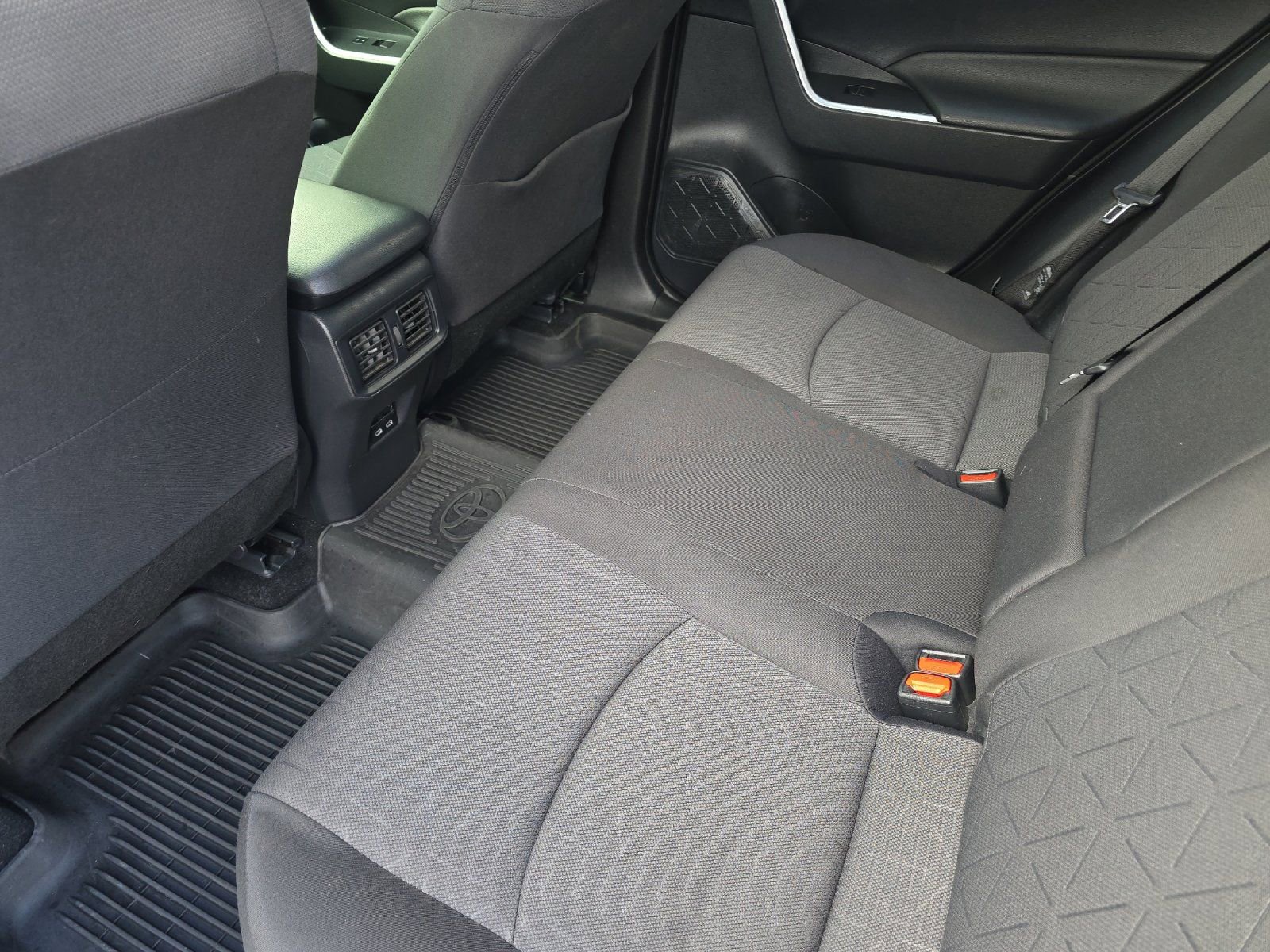 Used 2023 Toyota RAV4 XLE w/ Convenience Package AWD/4WD image 12