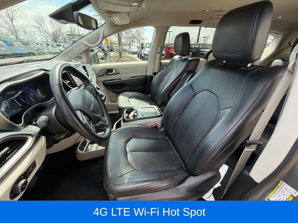 Used 2021 Chrysler Pacifica Touring-L w/ Uconnect Theater Family Group image 22