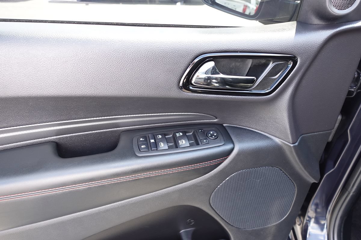 Used 2025 Dodge Durango GT w/ Blacktop Package AWD/4WD image 16
