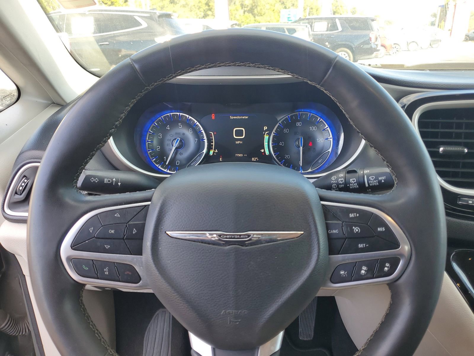 Used 2022 Chrysler Pacifica Touring-L image 16