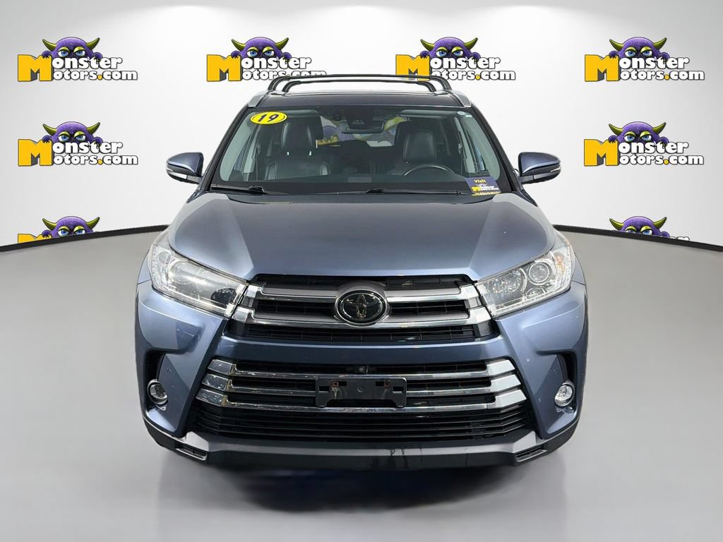 Used 2019 Toyota Highlander Limited AWD/4WD image 2