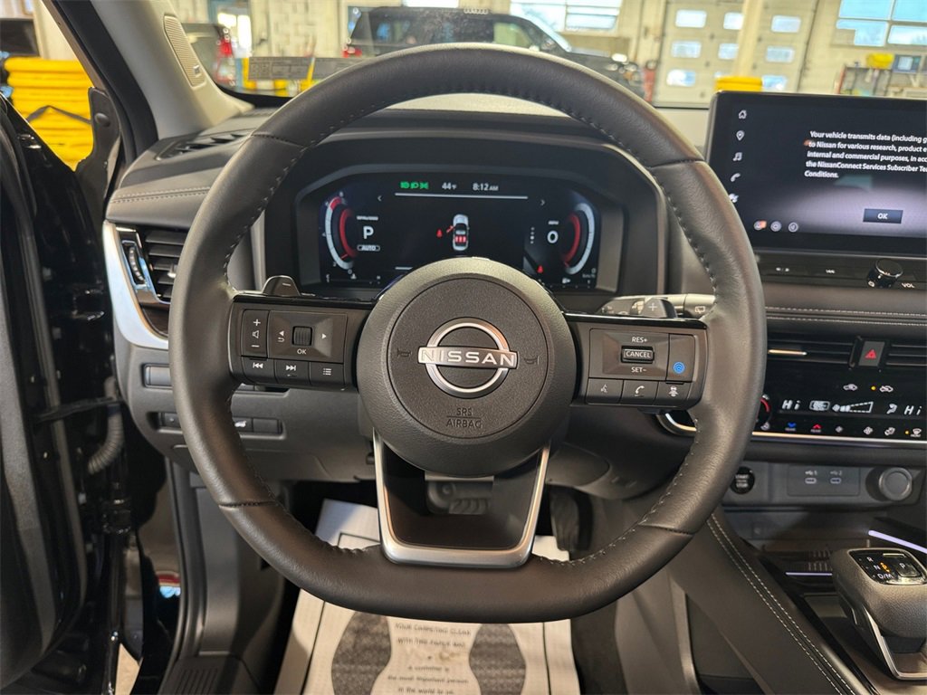 Used 2024 Nissan Rogue Platinum w/ Platinum Premium Package image 15