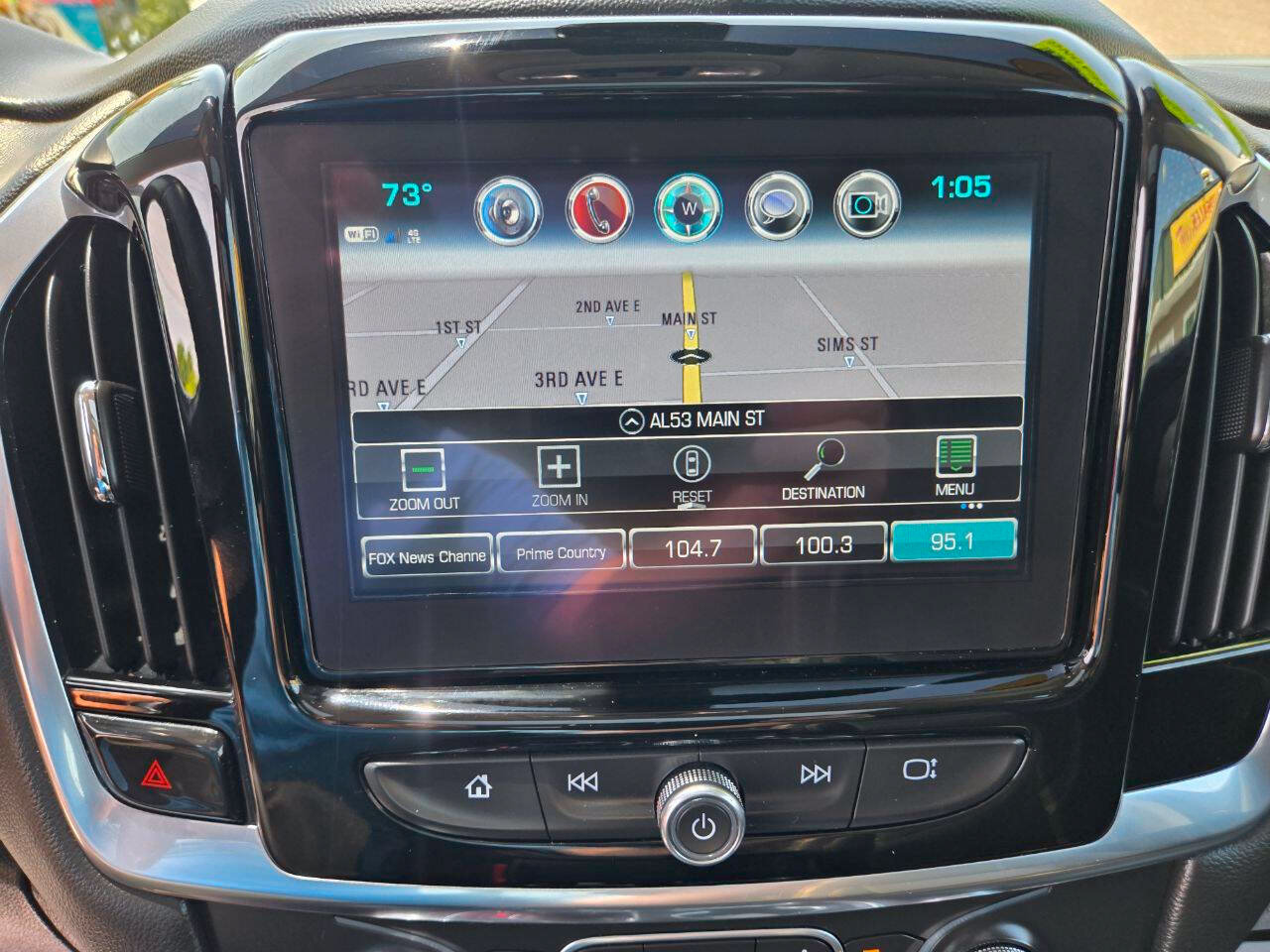 Used 2019 Chevrolet Traverse LT w/ LT Premium Package FWD image 34