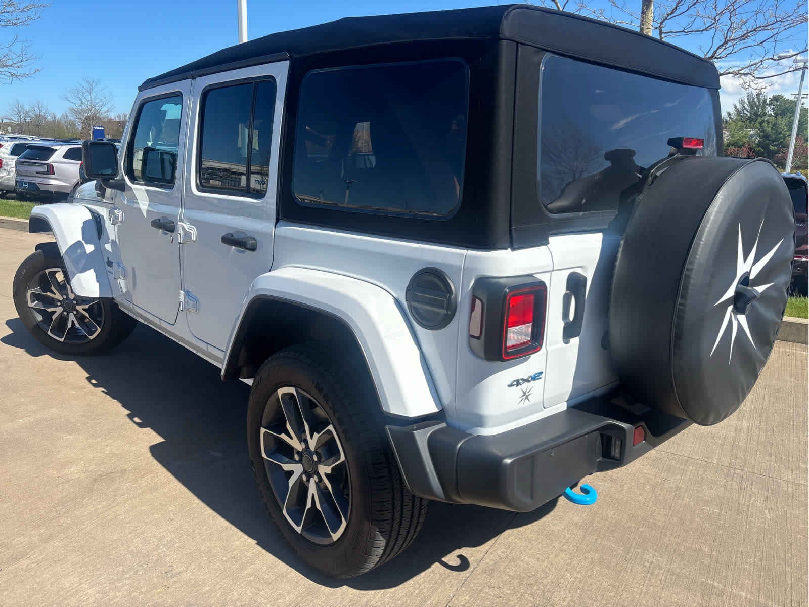 Used 2024 Jeep Wrangler Unlimited AWD/4WD image 24