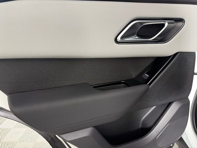 New 2026 Land Rover Range Rover Velar Dynamic SE image 26