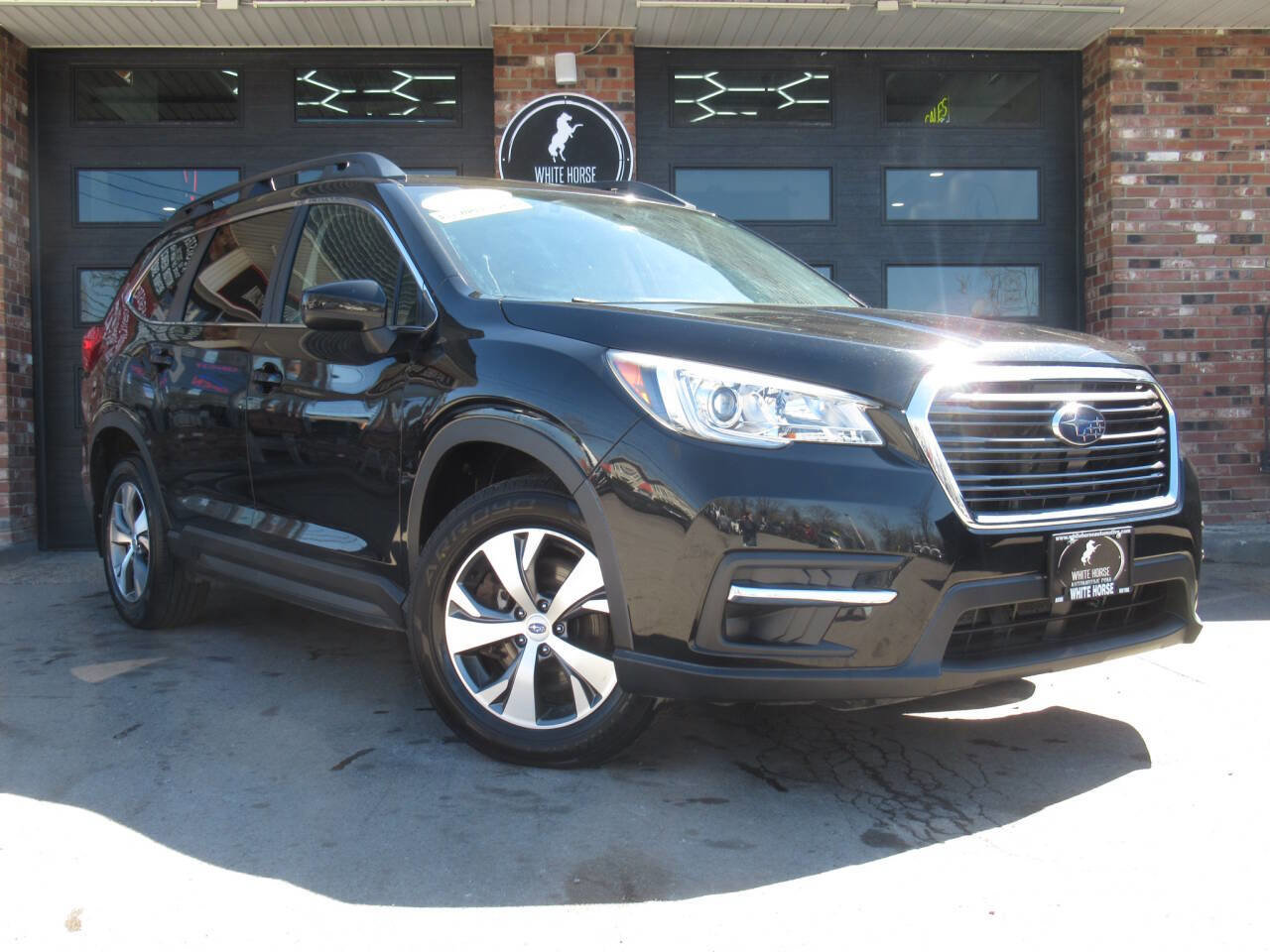 Used 2019 Subaru Ascent Premium AWD/4WD image 1