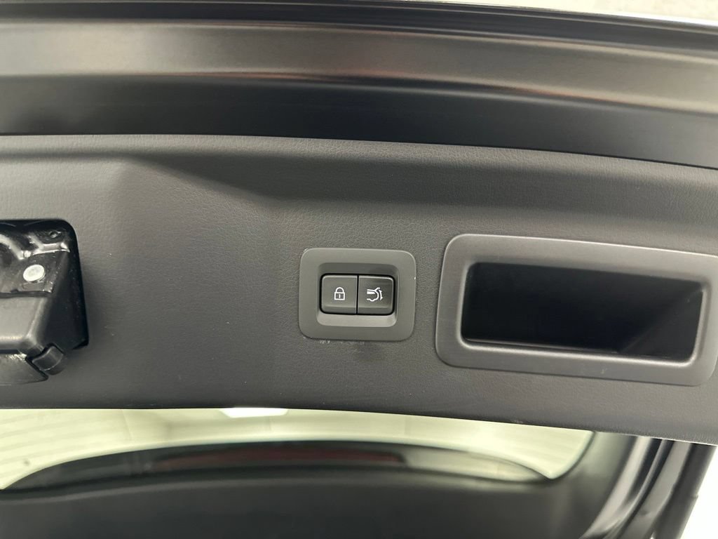 Certified 2025 MAZDA CX-70 Plug-In Hybrid w/ Premium Plus AWD/4WD image 9